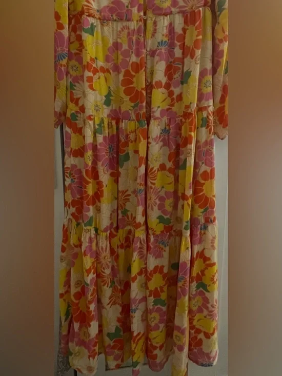 Sugarlips Floral Tiered Maxi Dress Sz. M So Pretty! - Picture 3 of 3
